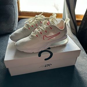 Nike 270 React